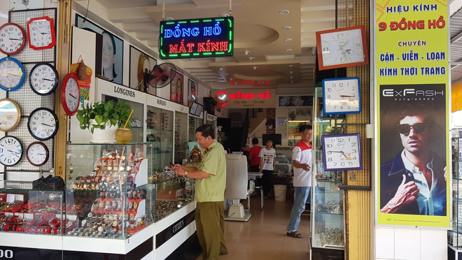 Tịch thu hơn 15.500 chiếc đồng hồ giả mạo các thương hiệu nổi tiếng ảnh 1