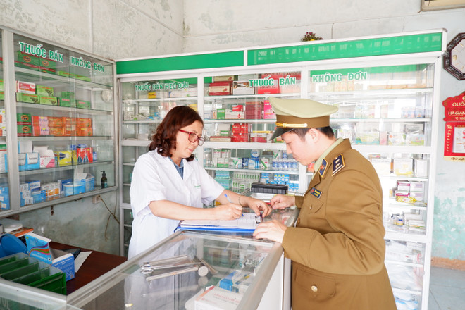 672 vụ vi phạm về kinh doanh khẩu trang bị xử lý trong ngày 5/2 ảnh 1