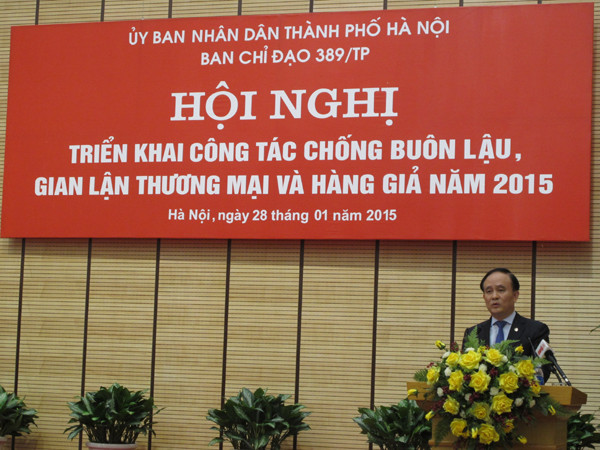 Hà Nội: "Tấn công" hàng nhái bản quyền ở các tuyến phố chuyên doanh ảnh 1