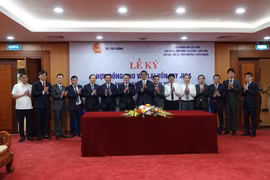 Việc ký kết các Hợp đồng cho vay lại lần này là tiền đề pháp lý để triển khai hai dự án mang mã số VN24-P1 và VN25-P1. (Ảnh: BTC/Vietnam+)
