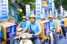 Bảo hiểm xã hội tự nguyện: Lao động nam nhận trợ cấp thai sản khi vợ sinh con