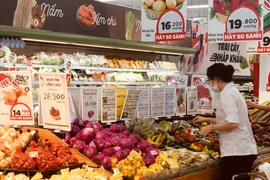 Tổng mức bán lẻ hàng hóa và doanh thu dịch vụ tiêu dùng 6 tháng đầu năm ước tính tăng 9,3% so với cùng kỳ năm 2024. (Ảnh: Vietnam+)