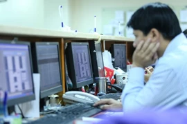 Kết thúc tuần giao dịch, VN-Index đóng cửa ở mức 1.329,8 điểm, giảm nhẹ 0,2% so với tuần trước đó. (Ảnh: Vietnam+)