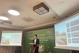 Sổ tay ESG do Cục Phát triển Doanh nghiệp tư nhân và Kinh tế tập thể (APED)-Bộ Tài chính phối hợp với Đại sứ quán Anh, Tổng Lãnh sự quán Anh và các đơn vị tư vấn thực hiện và tổ chức hội thảo giới thiệu vào ngày 24/3. (Ảnh: Vietnam+)