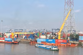 Tổng kim ngạch xuất, nhập khẩu hàng hóa cả nước đạt 514,7 tỷ USD, tăng 16,3% so với cùng kỳ năm trước đồng thời ghi nhận mức xuất siêu đáng kể 10,18 tỷ USD. (Ảnh: Vietnam+)