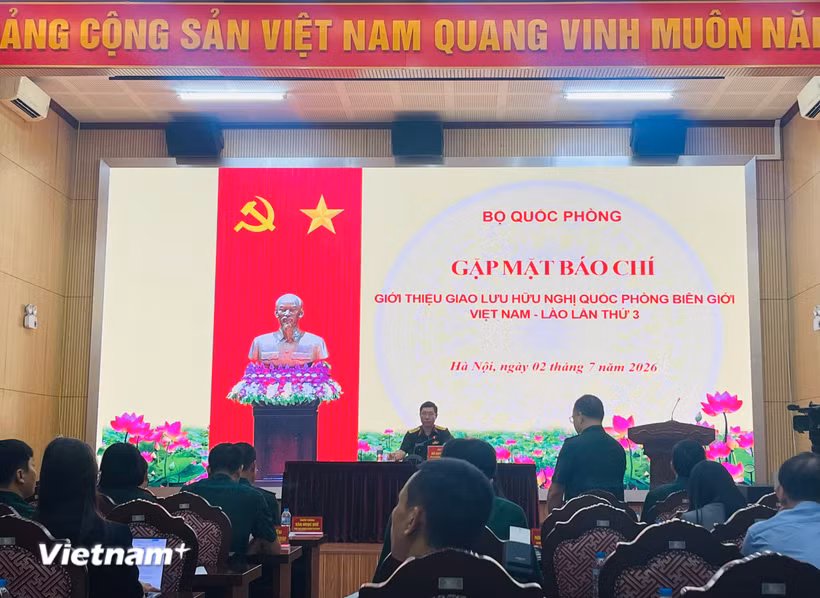 Giao lưu hữu nghị Quốc phòng biên giới Việt Nam-Lào lần thứ 3 diễn ra tại Nghệ An và Bolikhamsai . (Ảnh: PV/Vietnam+)