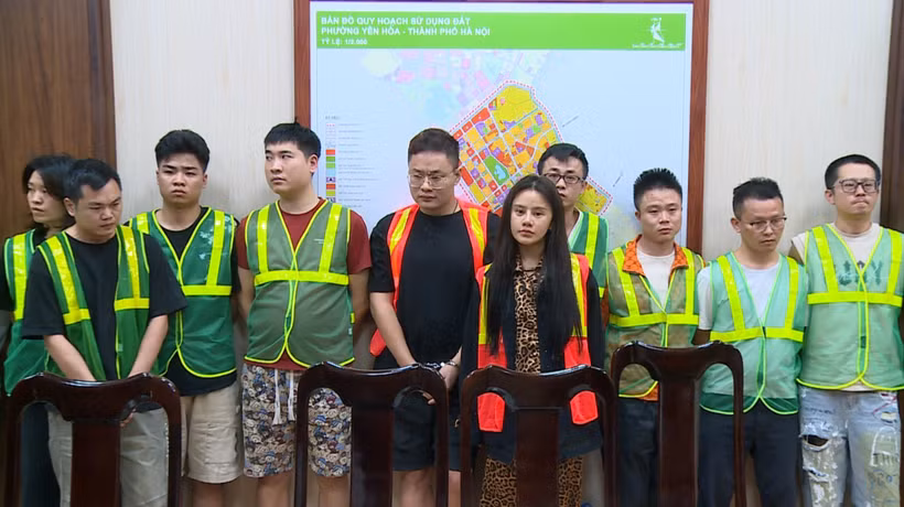 Các đối tượng tổ chức hoạt động lừa đảo chiếm đoạt tài sản và đánh bạc trực tuyến xuyên quốc gia.(Ảnh: CACC)