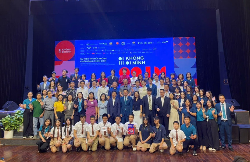 Khởi động chiến dịch truyền thông 'Không Một Mình-Cùng nhau an toàn trực tuyến'