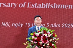 Phó Thủ tướng Lê Thành Long phát biểu tại Lễ kỷ niệm 20 năm thành lập Học viện Y-Dược học cổ truyền Việt Nam. (Ảnh: PV/Vietnam+)