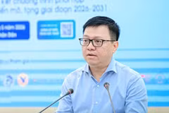 Ông Lê Quốc Minh, Ủy viên Trung ương Đảng, Tổng Biên tập Báo Nhân Dân, Phó Trưởng Ban Tuyên giáo và Dân vận Trung ương, Chủ tịch Hội Nhà báo Việt Nam phát biểu tại buổi ký kết Chương trình phối hợp truyền thông, vận động hiến tặng mô, tạng giai đoạn 2026-2031 và Chương trình Tọa đàm với chủ đề “Hành trình hy vọng,”. (Ảnh: PV/Vietnam+)