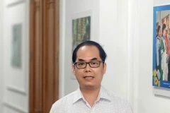 Tiến sỹ Tạ Mạnh Hùng - Phó Cục trưởng Cục Quản lý Dược (Bộ Y tế). (Ảnh: PV/Vietnam+)