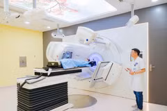 Thiết bị máy móc hiện đại tại Bệnh viện K. (Ảnh: PV/Vietnam+)