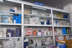 Nhiều loại thuốc được cấp giấy gia hạn giấy đăng ký lưu hành thuốc. (Ảnh: T.G/Vietnam+)