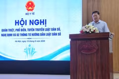 Thứ trưởng Bộ Y tế Đỗ Xuân Tuyên phát biểu tại Hội nghị. (Ảnh: PV/Vietnam+)