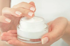 Bộ Y tế yêu cầu thu hồi, tiêu hủy sản phẩm sữa dưỡng da kích trắng 