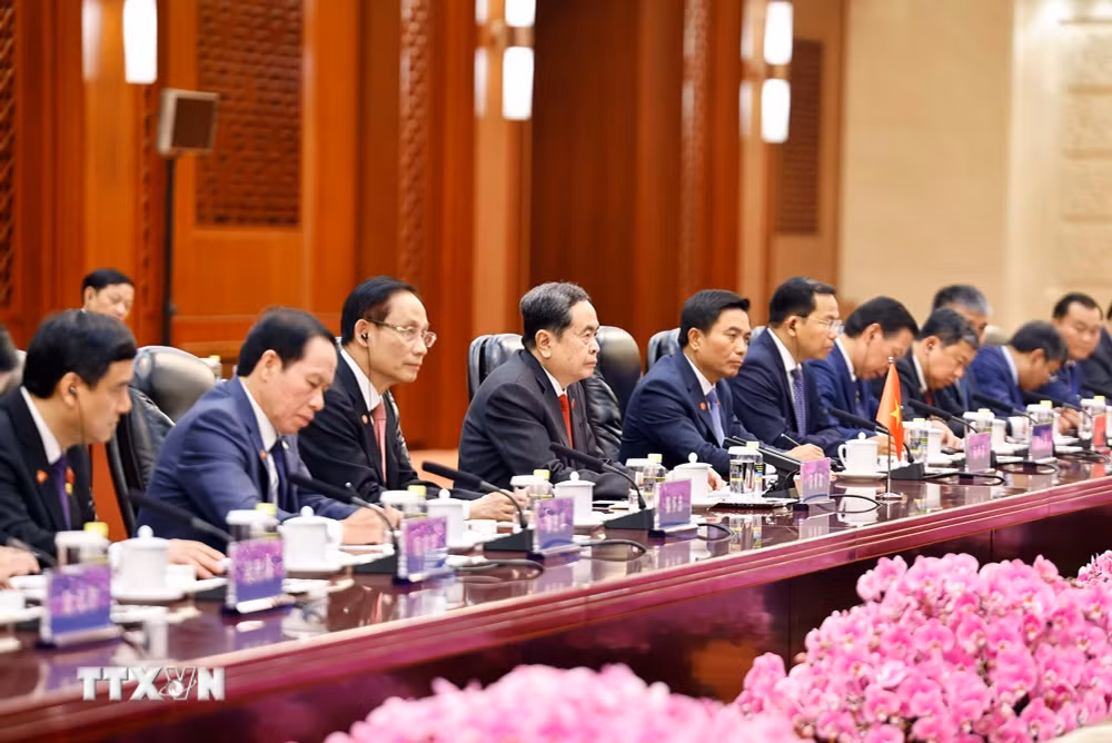 ttxvn_1210-chu-tich-quoc-hoi-tiep-uy-vien-truong-nhan-dai-toan-quoc-trung-quoc-trieu-lac-te-7.jpg