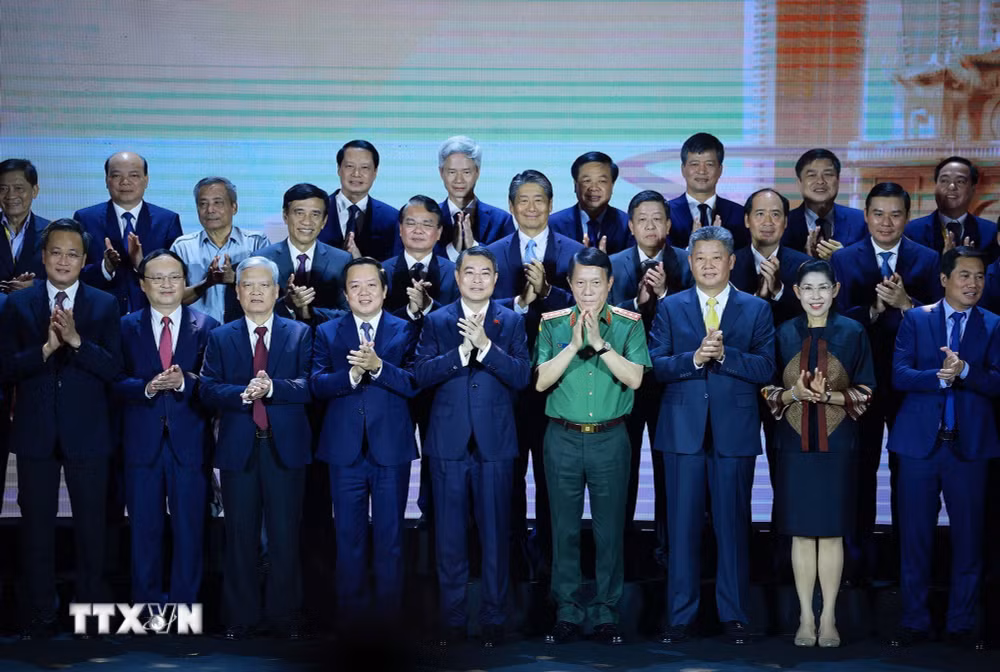 ttxvn_1210-thu-tuong-du-cong-bo-quy-hoach-tinh-hung-yen-771.jpg