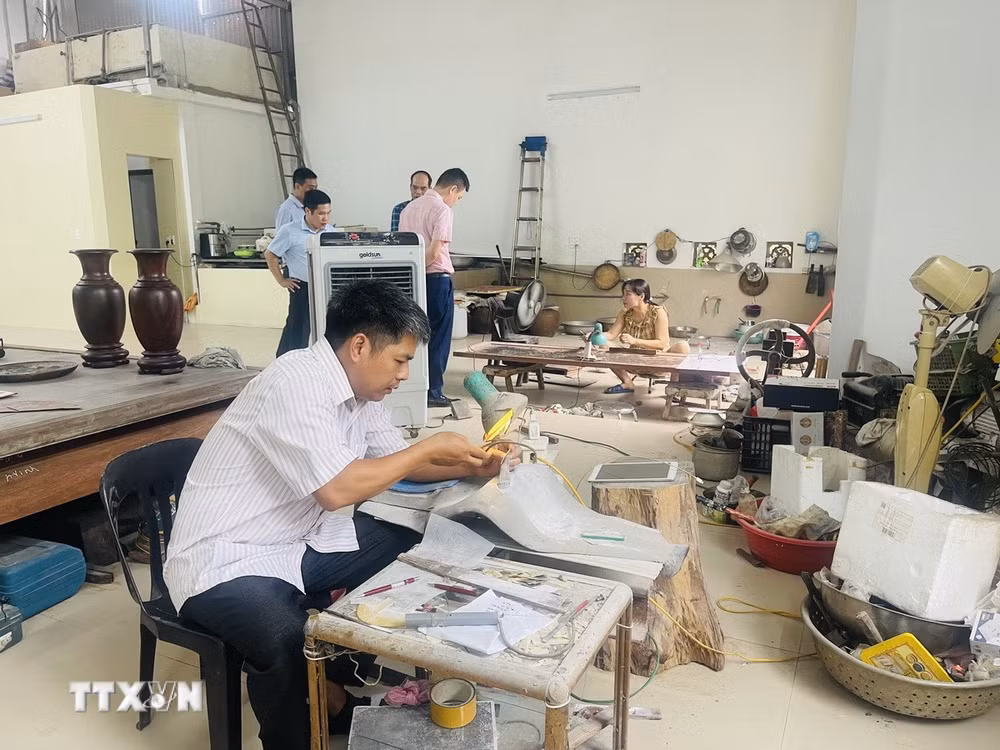 ttxvn-2610-kham-trai-chuyen-my-2.jpg