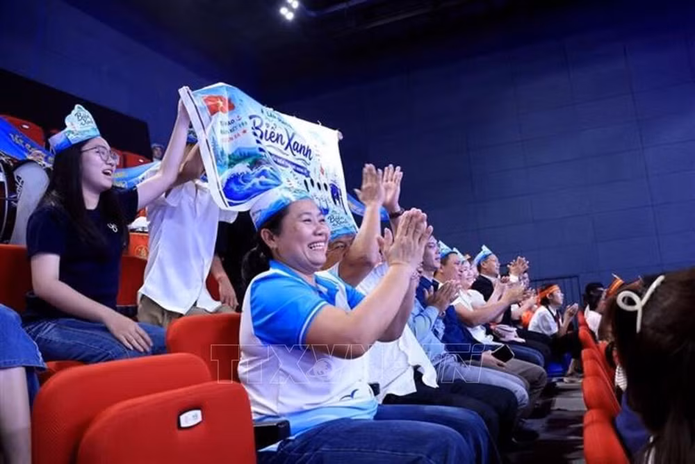 1409-em-yeu-bien-dao-2.jpg