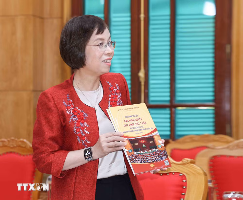 ttxvn-0709-thuong-truc-ban-bi-thu-co-quan-dang-trung-uong-7.jpg