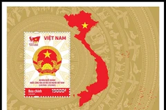 Mẫu blốc thể hiện Quốc huy nước Cộng hòa Xã hội Chủ nghĩa Việt Nam và bản đồ Tổ quốc với chủ quyền biển đảo thiêng liêng và trọn vẹn của lãnh thổ quốc gia.