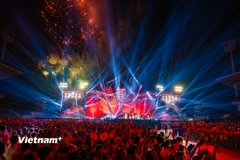 Concert quốc gia "Tổ quốc trong tim” là lời hiệu triệu về bản lĩnh, khí phách và tinh thần đoàn kết của một dân tộc trải qua bao thăng trầm, từ những năm tháng đấu tranh giành độc lập, đến công cuộc xây dựng một Việt Nam hùng cường hôm nay. (Ảnh: Minh Sơn/Vietnam+)