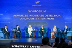 Tọa đàm với chủ đề “Bước tiến trong Phát hiện, Chẩn đoán và Điều trị Bệnh." (Ảnh: Minh Sơn/Vietnam+)