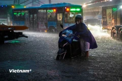 Một số tuyến đường phố của Hà Nội bị ngập úng sau những trận mưa lớn. (Ảnh: Hoài Nam/Vietnam+)