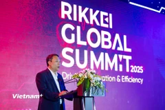 Ông Nguyễn Huy Dũng - Ủy viên chuyên trách Ban Chỉ đạo Trung ương về phát triển khoa học công nghệ, đổi mới sáng tạo và chuyển đổi số phát biểu tại sự kiện Rikkei Global Summit 2025. (Ảnh: Minh Sơn/Vietnam+)