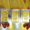 Giá vàng SJC của Công ty vàng bạc đá quý Sài Gòn và Công ty Doji cùng niêm yết từ 141,6-143,6 triệu đồng/lượng (mua vào/bán ra) vào sáng ngày 13/10. (Ảnh: PV/Vietnam+)
