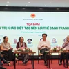 Các đại biểu tham gia thảo luận về giá trị khác biệt tạo nên lợi thế cạnh tranh của 4 loại trái cây chanh dây, chuối, dứa và dừa. (Ảnh: CTV/Vietnam+)