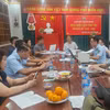 Đoàn công tác của Cục Quản lý và Phát triển thị trường trong nước làm việc với đại diện Công ty TNHH xăng dầu Hồng Đức tại xã Kim Sơn, tỉnh Đồng Tháp. (Ảnh: Cục Quản lý và Phát triển thị trường trong nước)