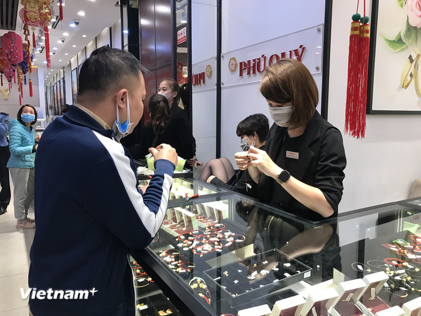 Một điểm kinh doanh vàng tại Hà Nội. (Ảnh: Đức Duy/Vietnam+)