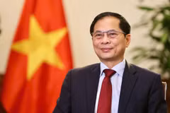 Phó Thủ tướng, Bộ trưởng Bộ Ngoại giao Bùi Thanh Sơn trả lời báo chí về chuyến thăm của Tổng Bí thư, Chủ tịch Tập Cận Bình. (Ảnh: BNG)