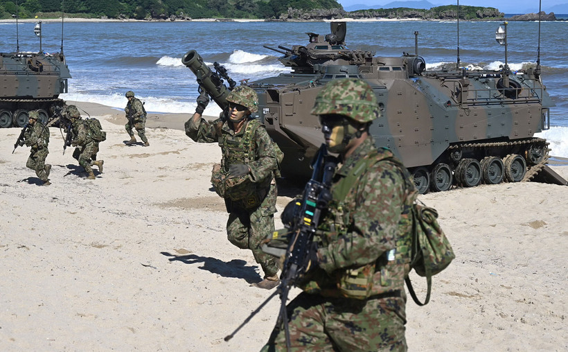 Binh sỹ Lực lượng Phòng vệ Nhật Bản tham gia diễn tập. (Ảnh: Reuters)