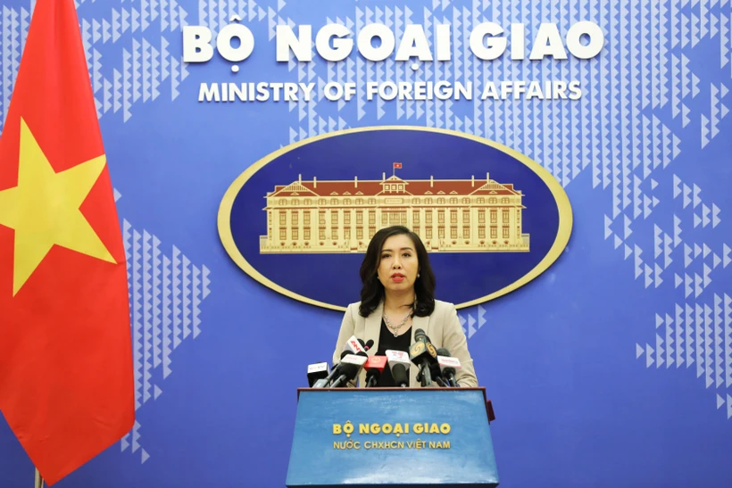 Người phát ngôn Bộ Ngoại giao Lê Thị Thu Hằng chủ trì họp báo thường kỳ tháng 9/2020. (Ảnh: Lâm Khánh/TTXVN)