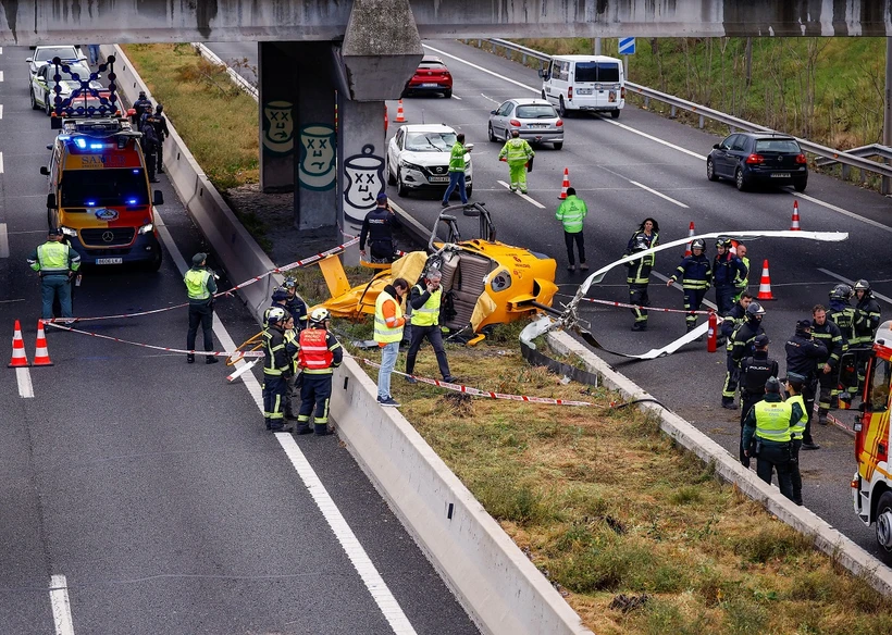 Hiện trường vụ rơi trực thăng ở Madrid, Tây Ban Nha. (Ảnh: Reuters)