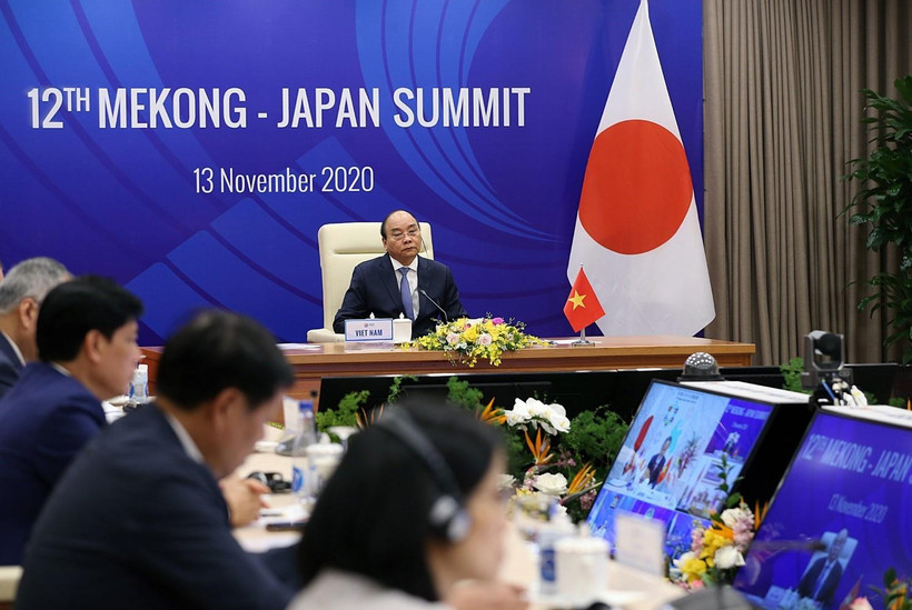 Thủ tướng Nguyễn Xuân Phúc, Chủ tịch ASEAN 2020 phát biểu khai mạc Hội nghị Cấp cao Mekong-Nhật Bản lần thứ 12. (Ảnh: Dương Giang/TTXVN)