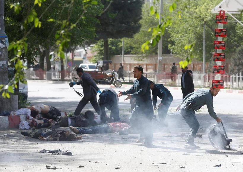 Hiện trường một vụ đánh bom ở Afghanistan. (Nguồn: AFP)