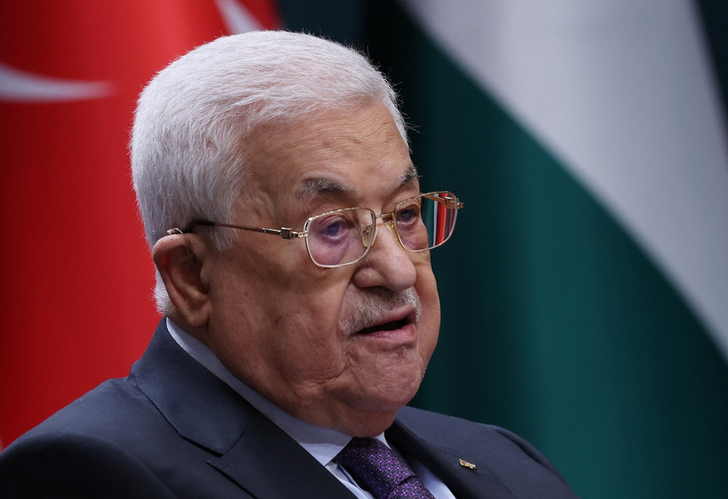 Tổng thống Palestine Mahmoud Abbas phát biểu trong cuộc họp báo ngày 25/7/2023. (Ảnh: AFP/TTXVN)