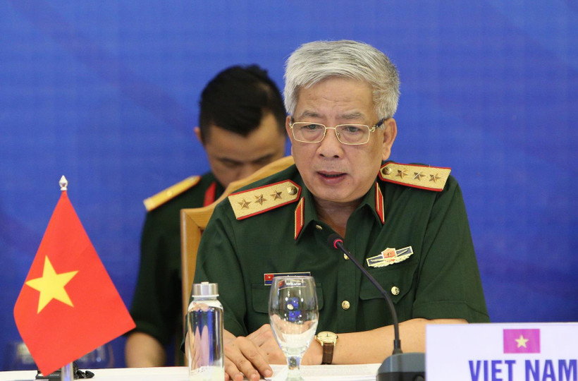 Thượng tướng Nguyễn Chí Vịnh, Thứ trưởng Bộ Quốc phòng, Trưởng ADSOM Việt Nam chủ trì hội nghị. (Ảnh: Dương Giang/TTXVN)
