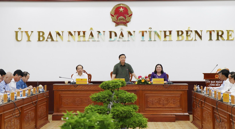Phó Thủ tướng Chính phủ Trần Hồng Hà chủ trì buổi làm việc. (Ảnh: Công Trí/TTXVN)