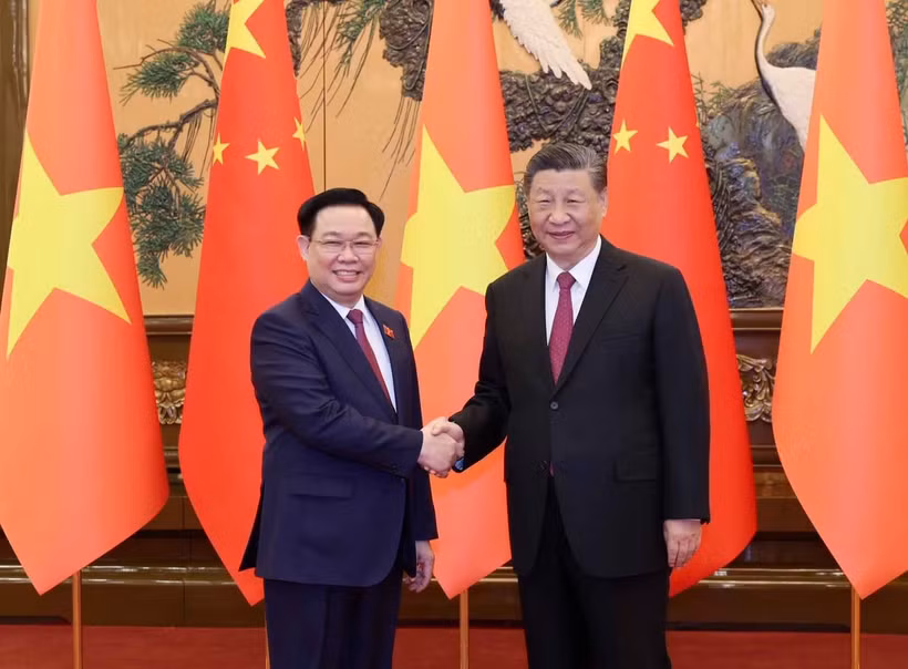 Chủ tịch Quốc hội Vương Đình Huệ hội kiến Tổng Bí thư, Chủ tịch Trung Quốc Tập Cận Bình. (Ảnh: Nhan Sáng/TTXVN)