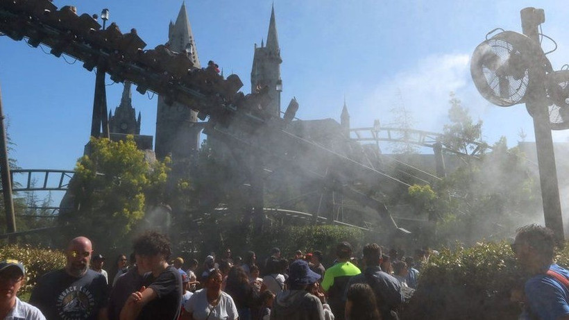 Du khách vui chơi tại công viên giải trí Universal Studios Hollywood. (Nguồn: Getty Images)