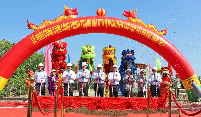 Nghi thức khởi công công trình. (Ảnh: Huỳnh Anh/TTXVN)