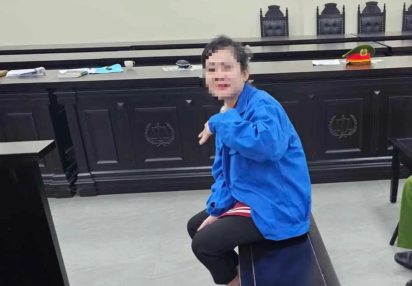 Bị cáo Nguyễn Phạm Minh Thùy tại tòa. (Nguồn: Dân Việt)