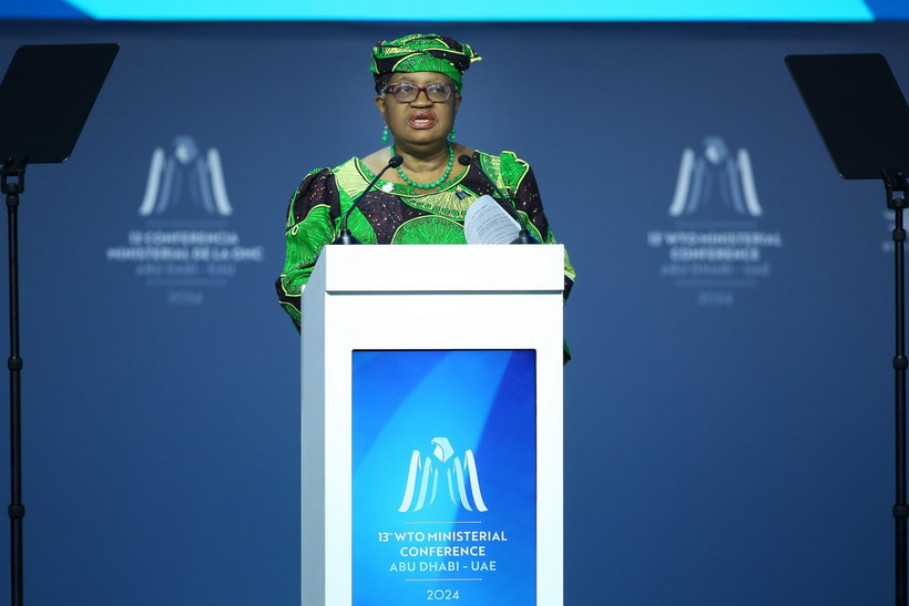 Tổng Giám đốc Tổ chức Thương mại thế giới (WTO) Ngozi Okonjo-Iweala phát biểu tại phiên khai mạc Hội nghị Bộ trưởng lần thứ 13 ở Abu Dhabi (UAE), ngày 26/2/2024. (Ảnh: THX/TTXVN)
