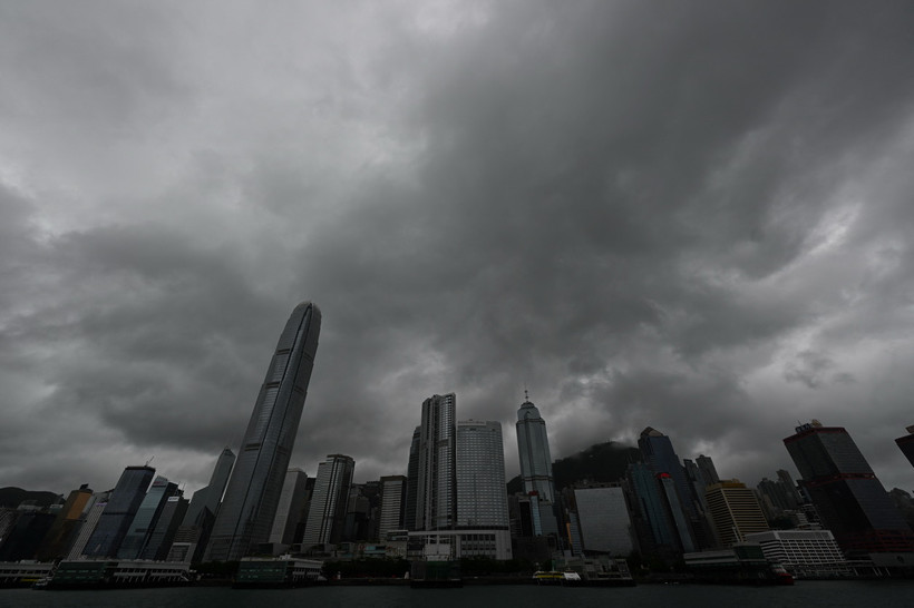Thị trường bất động sản Hong Kong thấp nhất trong 33 năm qua. (Ảnh: AFP/TTXVN)