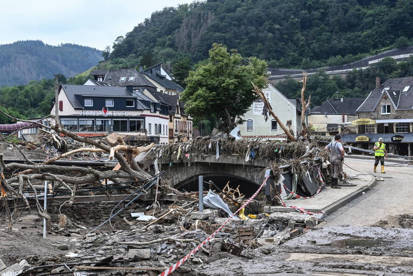 Cảnh tan hoang sau mưa lũ tại Rhineland-Palatinate, Đức ngày 19/7/2021. (Ảnh: AFP/TTXVN) 