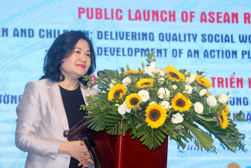 Thứ trưởng Bộ Lao động, Thương binh và Xã hội Nguyễn Thị Hà phát biểu khai mạc Hội thảo. (Ảnh: Văn Đức/TTXVN)